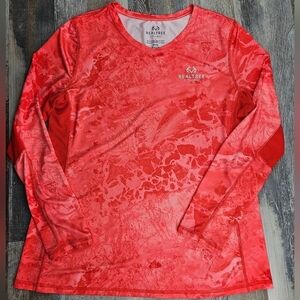 Realtree Fishing Long sleeve tech shirt red camo womens